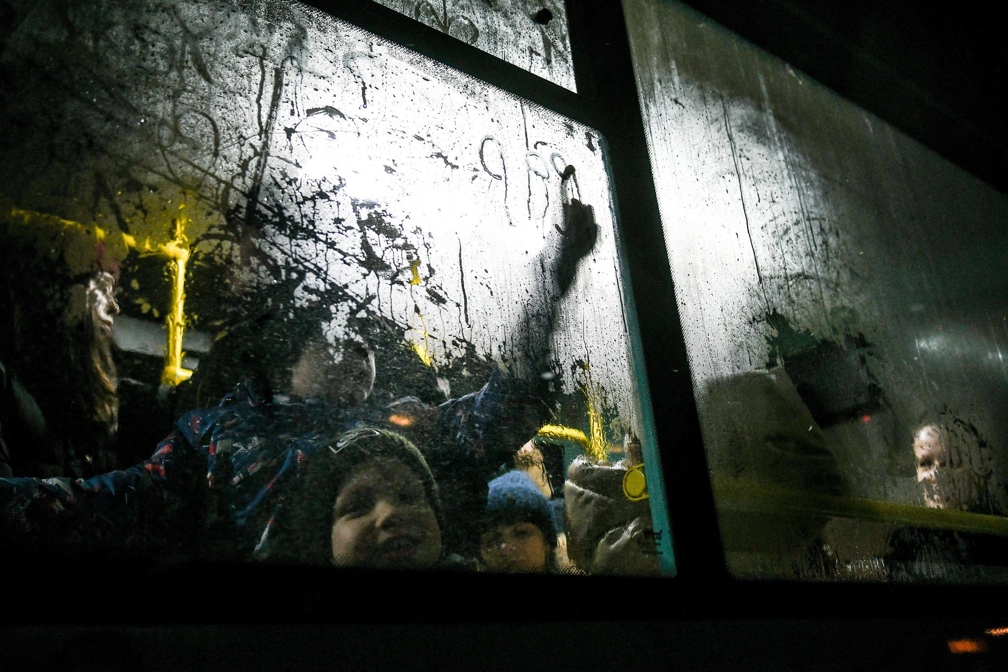 Ukrainalaisia siviilejä bussissa.