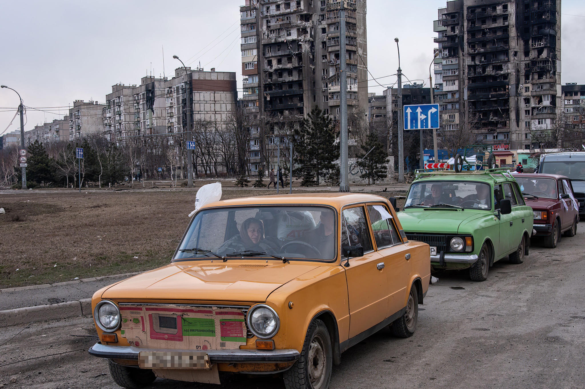Asukkaita pakeni Mariupolista 17. maaliskuuta.