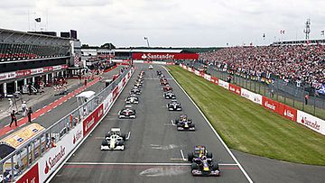 Silverstonen osakilpailun startti 2009. Kuva: GETTY IMAGES.