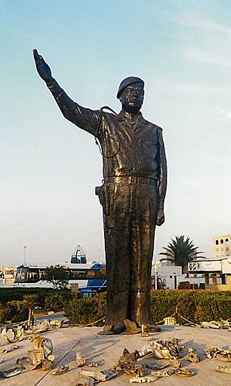 Saddam Husseinin patsas Bagdadissa