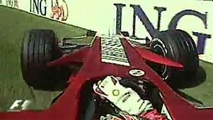 Kimi Räikkösen auto juuri ennen törmäys Monzan reunavalliin, kuva: MTV3