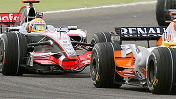 Lewis Hamilton, Fernando Alonso, kuva: EPA/JENS BUETTNER 