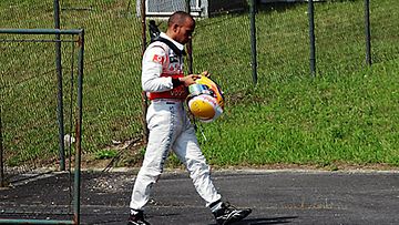 Lewis Hamilton Unkarin keskeytyksen jälkeen. Kuva: Mark Thompson/GETTY.
