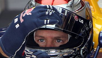 Sebastian Vettel Abu Dhabin testeissä.