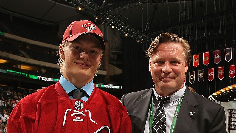 Alexander ja Christian Ruuttu NHL-varaustilaisuudessa. 