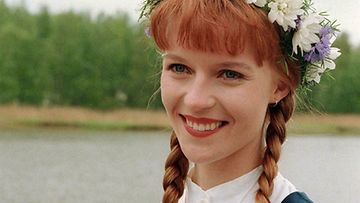 Vuoden 1998 Maitotyttö, ranualainen opiskelija Marika Erkkilä. 