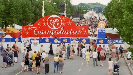 Seinäjoen Tangomarkkinoiden yleisöä vuonna 1988.