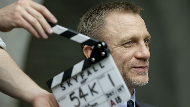 Daniel Craig uuden Bond-elokuvan 007 Skyfall kuvauksissa.