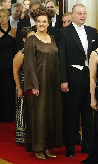 Susanna Indrén ex-miehensä kanssa Linnan juhlissa vuonna 2003.