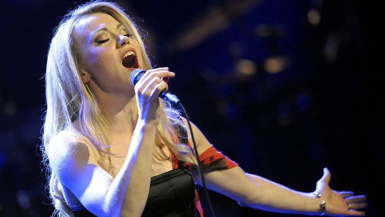 Anna Eriksson konsertoi Helsingin Musiikkitalolla 28.4.2012.