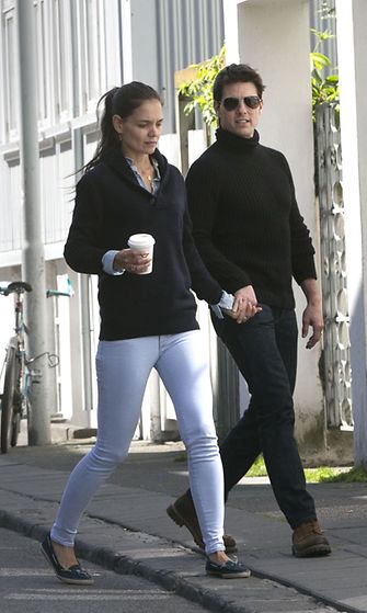 Katie Holmes näytti ahdistuneelta kävellessään miehensä vieressä 16. kesäkuuta 