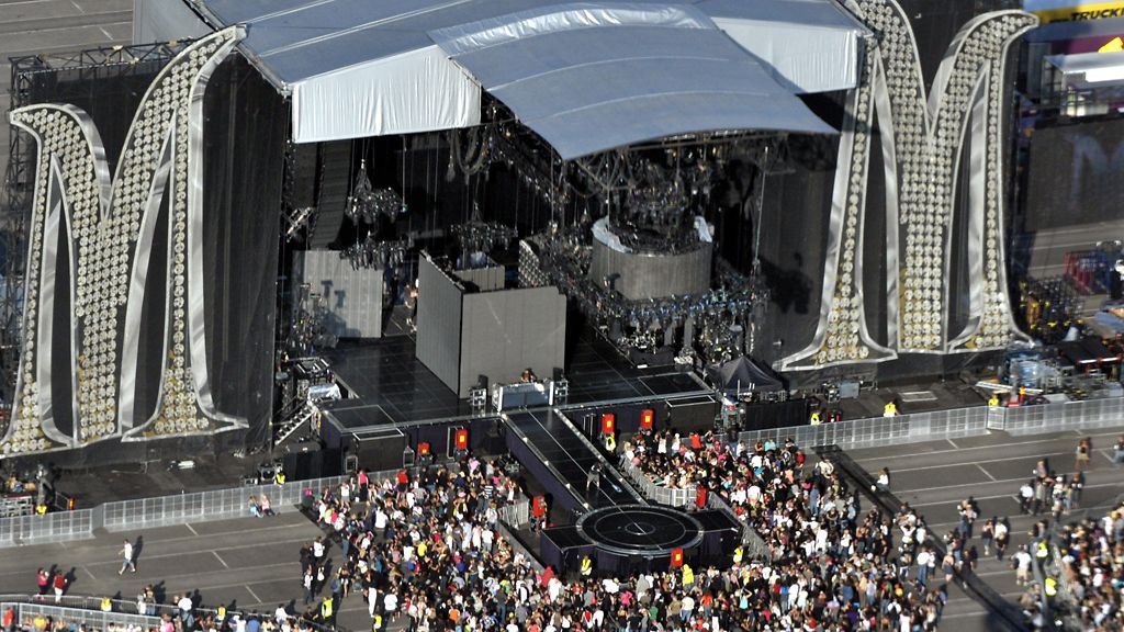 Madonnan ensimmäinen Suomen konsertti sykähdyttävinä kuvina 