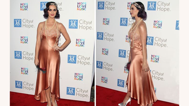 Katy Perry edusti yöasua muistuttavassa iltapuvussa.