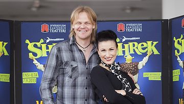 Otto Kanerva ja Maria Lund tähdittävät Shrek-musikaalia. 