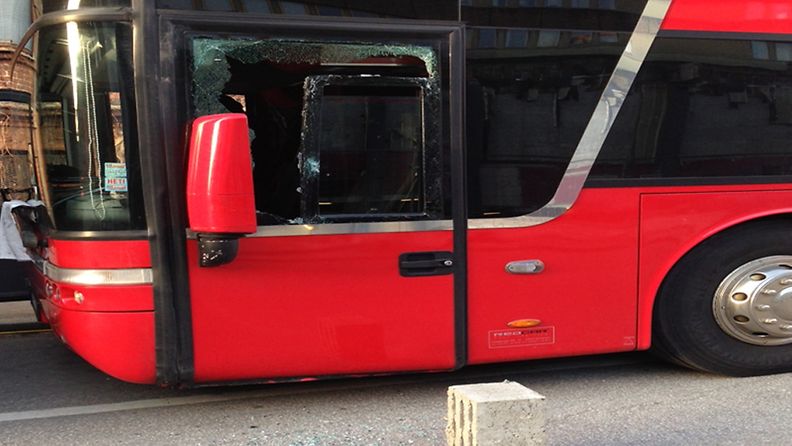 Stratovariuksen bussiin murtauduttiin.
