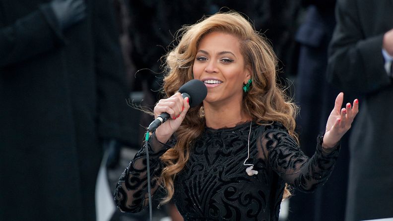 Beyoncé esiintyi Barack Obamalle virkaanastujaisissa. 