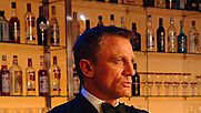 Daniel Craig James Bondina elokuvassa Casino Royale