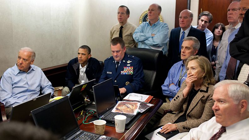 Barack Obama esikuntineen kun Osaba bin Laden saatiin kiinni