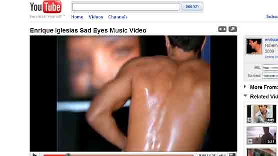 Enrique Iglesiaksen kohuttu video (Kuva: Youtube)