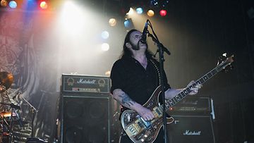 Kuvassa Motörheadin Lemmy Kilmister lavalla – tällä kertaa Australiassa. Kuva: Getty Images.