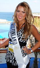 Oona Kare edusti Suomea Miss Beauty International -kisassa.