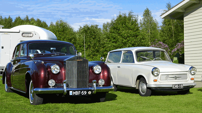 Rolls Royce ja Trabant Kuhmossa.
