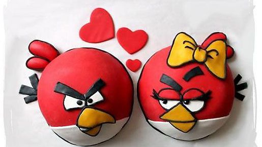 Ulla Svenskin upeat Angry Birds -ystävänpäiväkakut on helppo valmistaa.