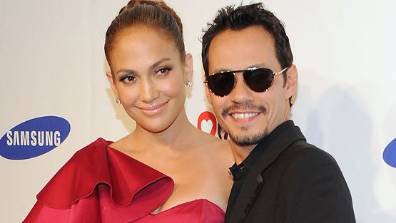 Jennifer Lopez ja Marc Anthony poseerasivat yhdessä heinäkuussa 2011.