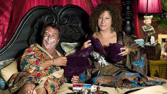 Dustin Hoffman ja Barbra Streisand elokuvassa Painajainen perheessä.