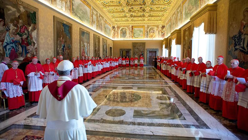 Paavi Franciscus kansainvälisessa rauhan kokouksessa Vatikaanissa 30.9.2013.