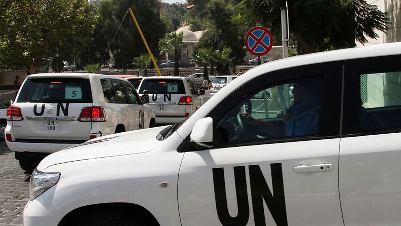 YK:n ryhmän autosaattue Damaskoksessa 26.8.2013.
