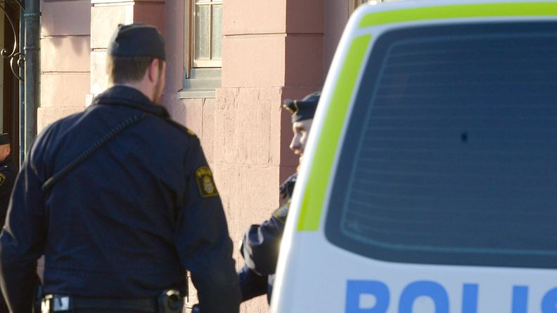 Malmössa poliisi on kehottanut vanhempia saattamaan lapset päiväkotiin ja kouluun ahdistelijan takia. Kuvituskuva.