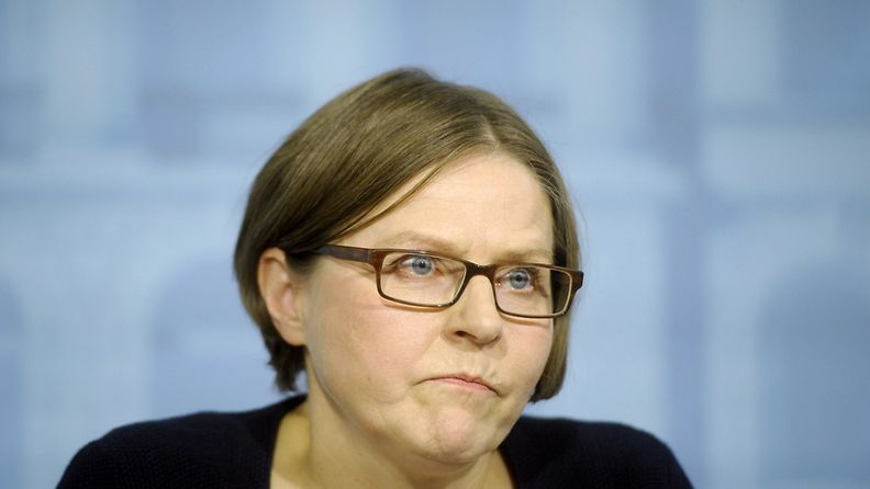 Valtionohjauksesta vastaava ministeri Heidi Hautala tiedotustilaisuudessa Helsingissä 11. lokakuuta 2013.