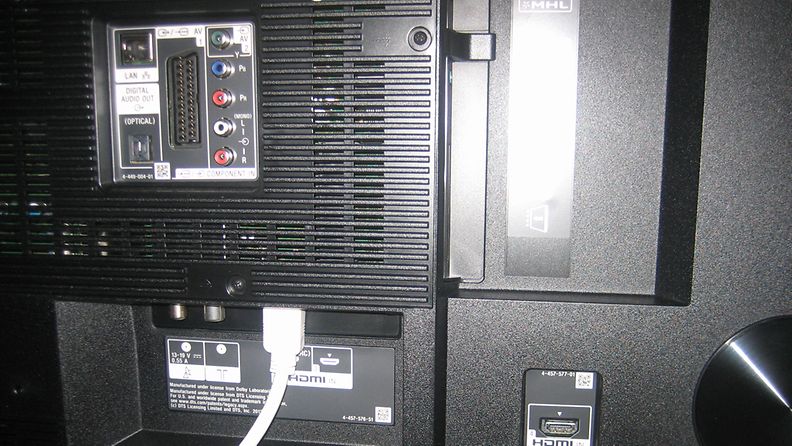 Sonyn 55-tuumaisen KD-55X9005A -4K-television liitännät