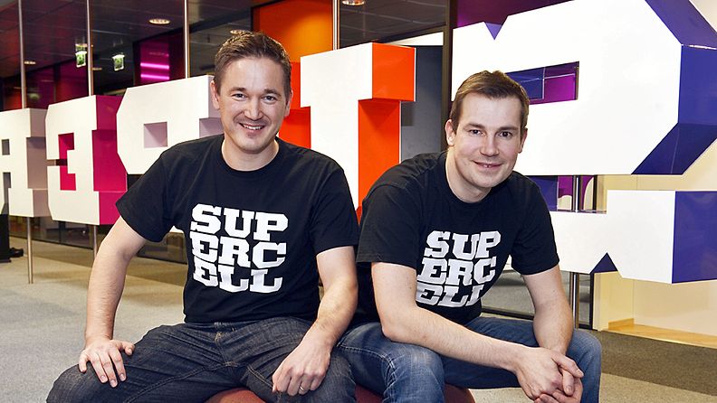 Suomalaisen peliyhtiön Supercell Oy:n toimitusjohtaja Ilkka Paananen ja luova johtaja Mikko Kodisoja. 