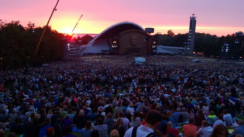 Robbie Williams konsertoi Tallinnassa.