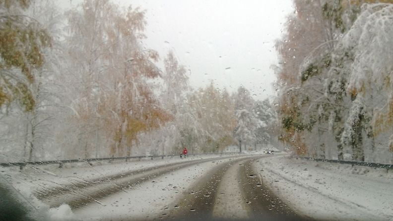 Lunta Nurmeksessa lokakuussa 2013. Lukijan kuva: Matti Honkanen