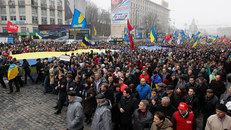 Ukraina mielenosoitus 24.11.2013
