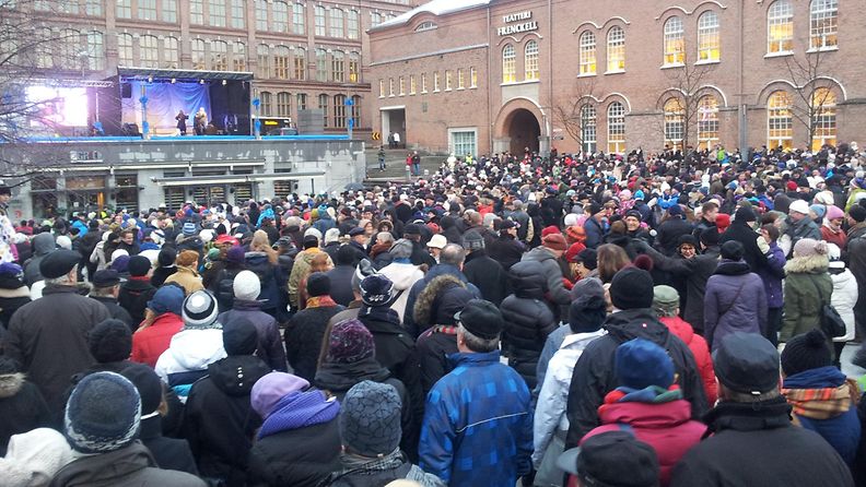 Itsenäisyyspäivän juhlintaa Tampereella 6, joulukuuta 2013.