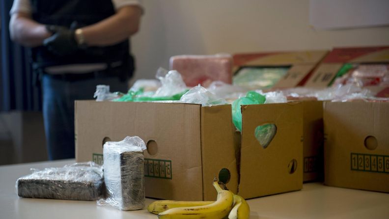 Kaupan työntekijät johdattivat poliisin suuren huumesaaliin jäljille Berliinissä 7. tammikuuta 2014.