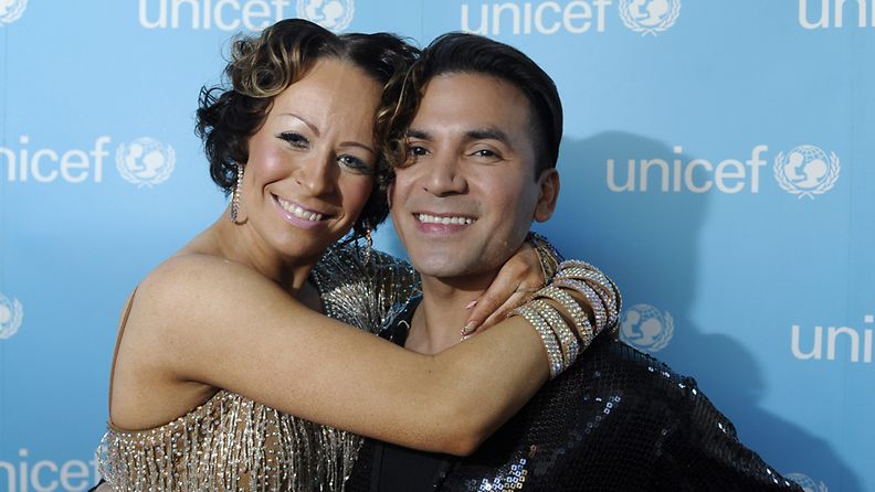Disa Kortelainen ja Antonio Flores UNICEF Tanssii Tähtien kanssa erikoislähetyksen tiedotustilaisuudessa Helsingissä 11. marraskuuta 2013.