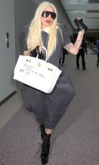 Lady Gaga vuonna 2010 Japanissa.