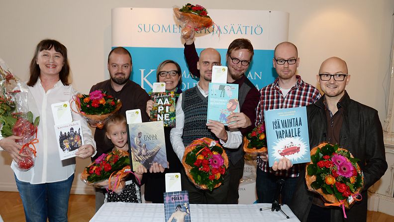 Finlandia Junior -palkintoehdokkaat Kretta Onkeli, Ville ja Timo Tietäväinen, Elina Warsta, Matti Pikkujämsä ja Ville Hytönen sekä Matti Mänttäri ja Jukka Laajarinne.