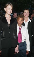 Rossellini tytär Elettra  ja poika Roberto elokuussa 2003.
