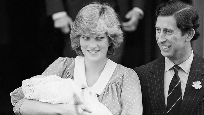 Prinsessa Diana ja vastasyntynyt prinssi William.