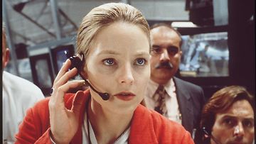 Jodie Foster Ellie Arrowayna elokuvassa Ensimmäinen yhteys,  1997