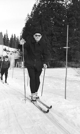 Presidentti Urho Kekkonen hiihtoretkellä Norjan-matkallaan maaliskuussa 1963. 