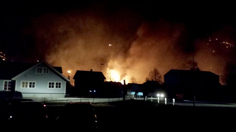 Laerdalin puutalokylässä Länsi-Norjassa riehui tulipalo 19.  tammikuuta 2014. 