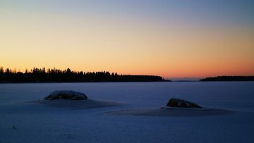Meren jäällä Kokkolassa 17. tammikuuta 2014. Lukijan kuva: Miia Parviainen