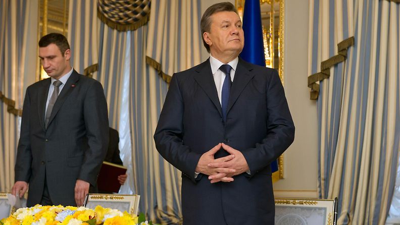 Ukrainan presidentti Viktor Janukovitsh allekirjoitti eilen sopimuksen opposition kanssa presidentin valtaoikeuksien kaventamisesta.
